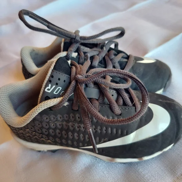 Nike FastFlex Spikes Baseball Football Sports Shoes Youth Size 11CW - Picture 2 of 8